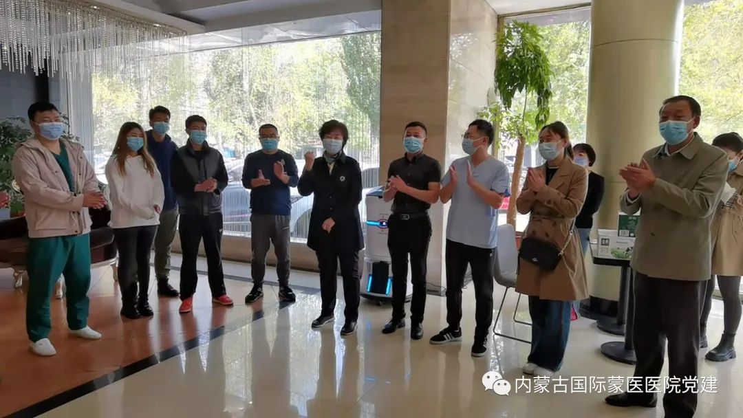 慰问暖人心 防疫强信心 | 陈沙娜院长带队慰问国蒙派驻社区核酸采样队员